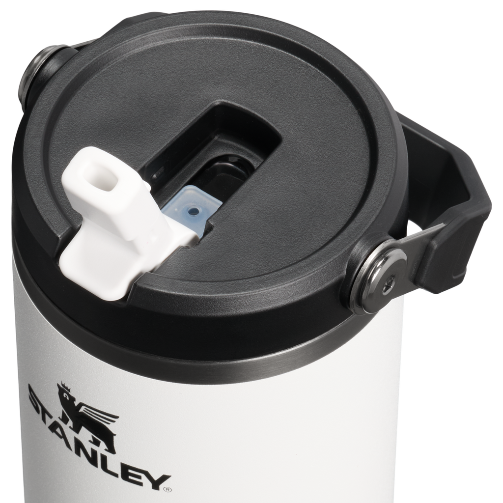 Stanley 1913 x Juventus The IceFlow™ Flip Straw 2.0 Tumbler | 30 OZ - Tumbler That Fits